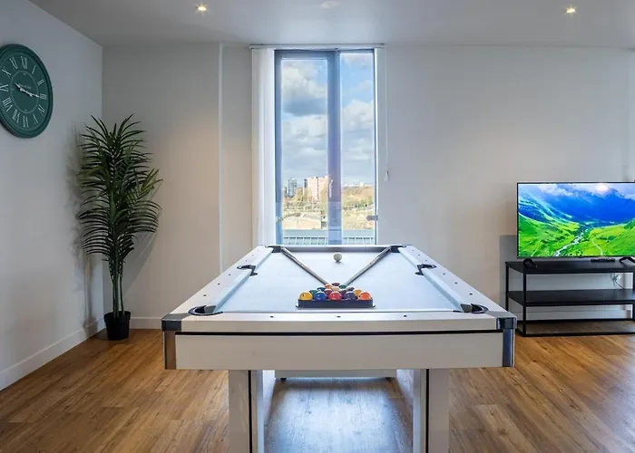 Centre Apartment, Pool Table *
