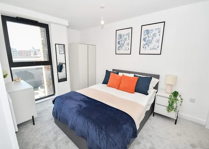 Modern 2 Bedroom In W Balcony