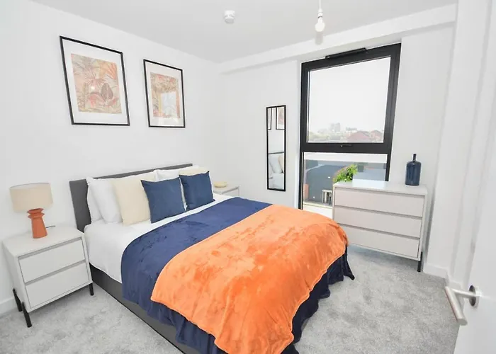 Modern 2 Bedroom In W Balcony Апартаменты Манчестер
