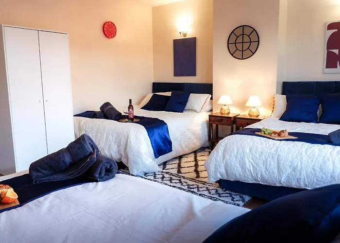 Apartment Near Uni And Hospital - Long - Fast Wi-fi - 15 Mins To *