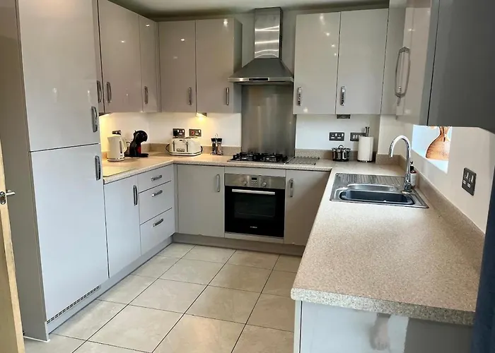 Apartamento Large Centre 3bd Cosy - Etihad - Cooplive *