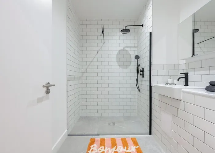 아파트 Bluebird The Claymore *