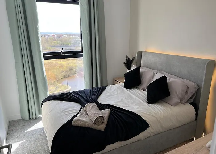 Luxury 2br High-rise Balcony, Terrace, Parking Lägenhet Manchester