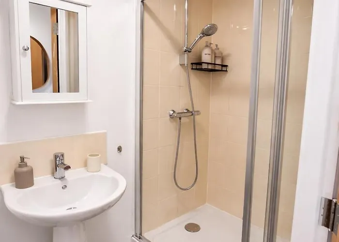 Modern 1 Bed Ideal For Long And Business Self Check-in Parking 5 Min Walk To Old Trafford 아파트 맨체스터