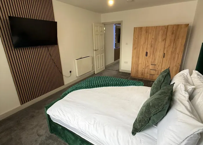 Apartment The Emerald 1br Near Etihad & Coop Live *