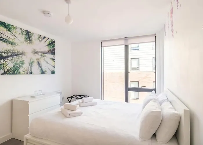 Beautiful 1 Bed - Views *