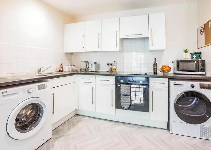 Apartament Modern Near Mediacity, Airport And Old Trafford With Secure Parking Manchester