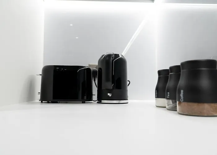 High Rise In Centre With Stunning Views Apartament