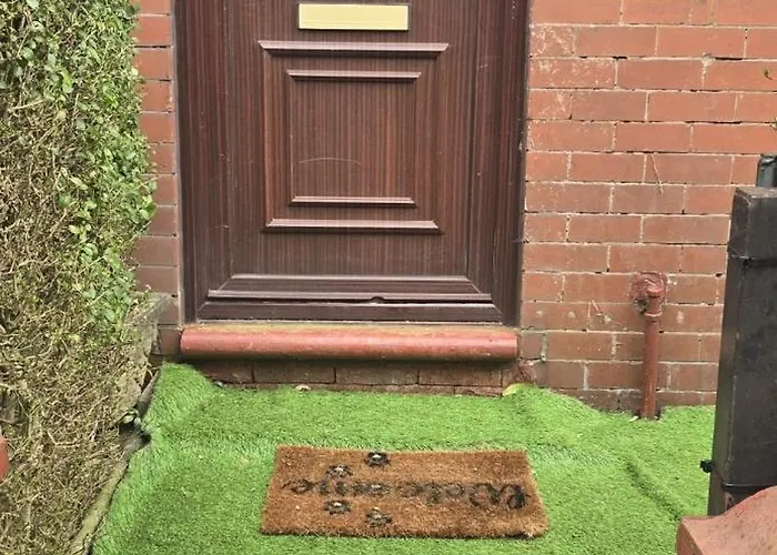 Apartment Machester Oldham Accomodation-sleeps 6 -2br Manchester