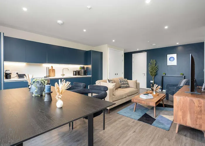 The Mancunian Blue - Luxury 2-bed Corner Manchester