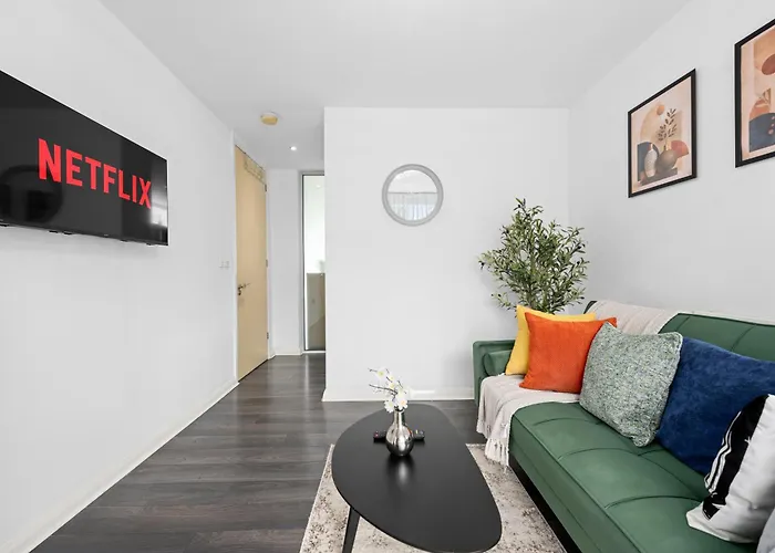 Apartamento Spacious 3 Bedroom House For Single & Group Accommodation Upto 10 Guests And Free Parking For 3 Cars Mánchester