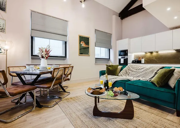 Spacious Location For Families Walk To