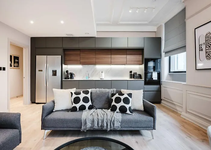 Walk To Chinatown &theatres Apartment Manchester