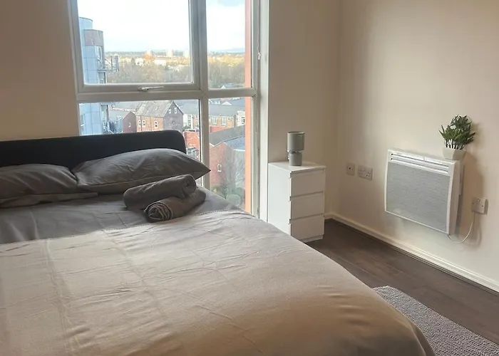 Apartamento Comfortable 2-bedroom Flat Close Etihad And Coop Live