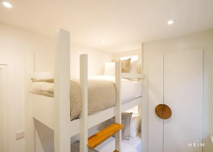 Serge At The Heim Apartamento *