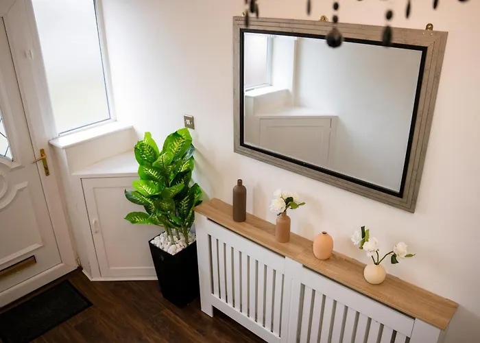 Modern & Spacious 4 Bedroom In 曼彻斯特