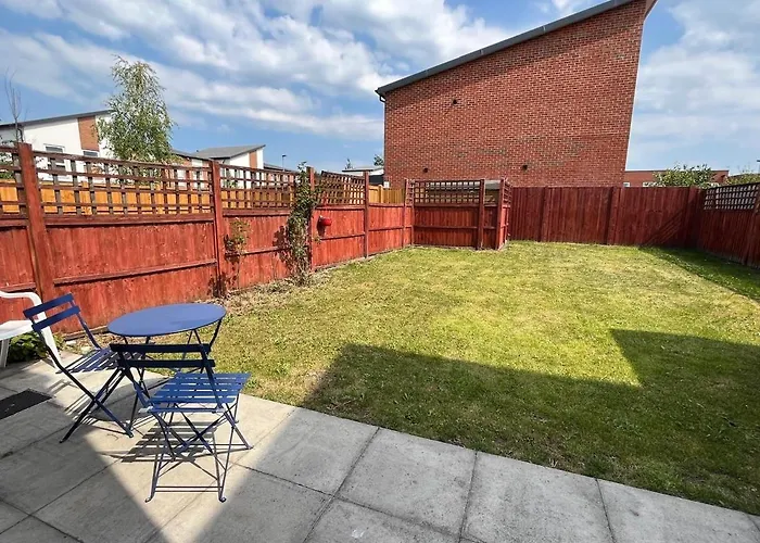 Large Centre 3bd Cosy - Etihad - Cooplive Apartamento