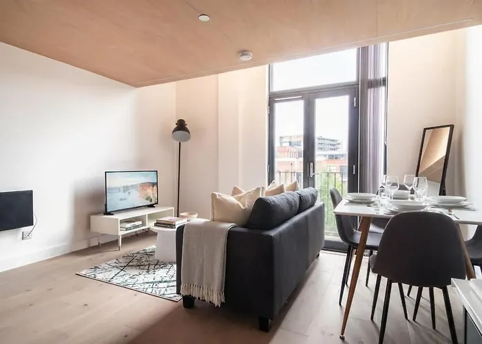 Modern And Quirky 2 Bed Flat In Apartamento