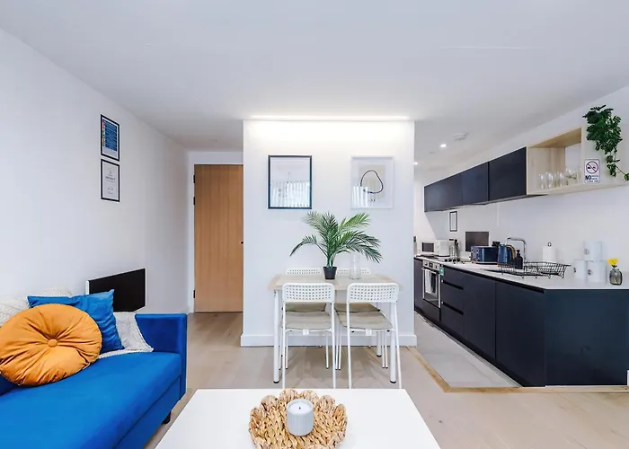 Stylish 2br 3 Baths 6 Guests Manchester