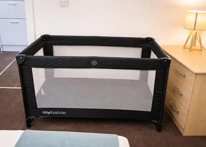 Modern 1 Bed Ideal For Long And Business Self Check-in Parking 5 Min Walk To Old Trafford 아파트 *