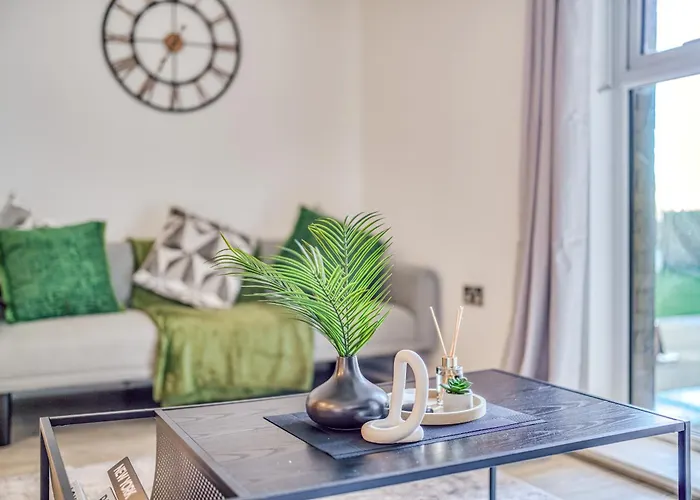 Apartment Executive With Sleek Modern Aesthetic *