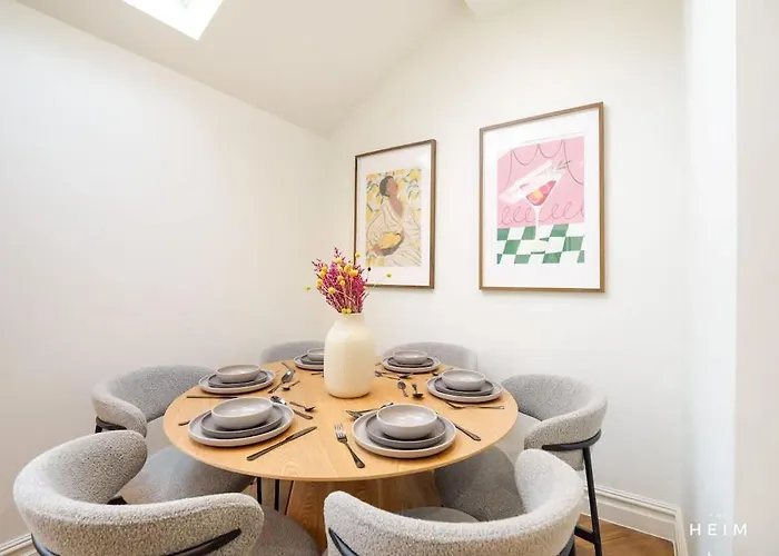 Shuttle At The Heim *