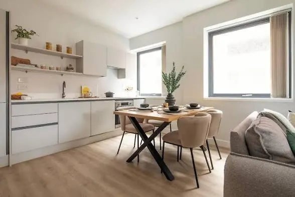 Bluebird The Claymore * 맨체스터