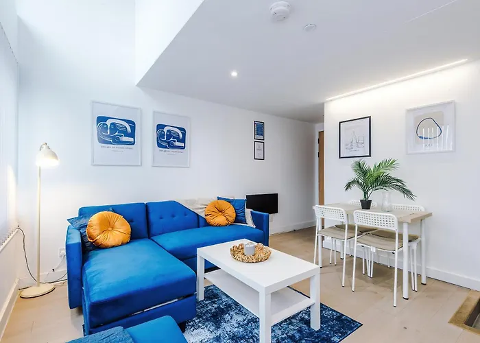 Stylish 2br 3 Baths 6 Guests Apartment