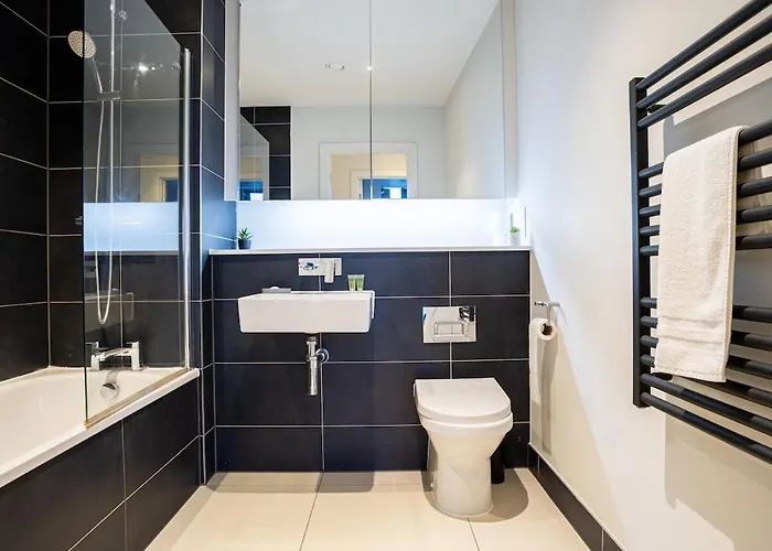 Apartment Centre Apartment, Pool Table