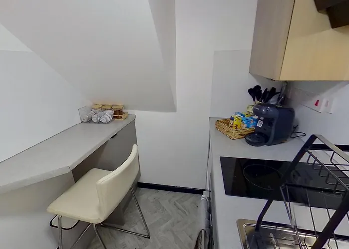 Near Mediacityuk & Citycentre-freeparking-sleeps2 *