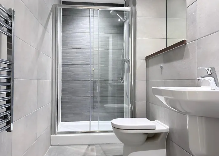 Modern Near Oxford Road, Centre 맨체스터