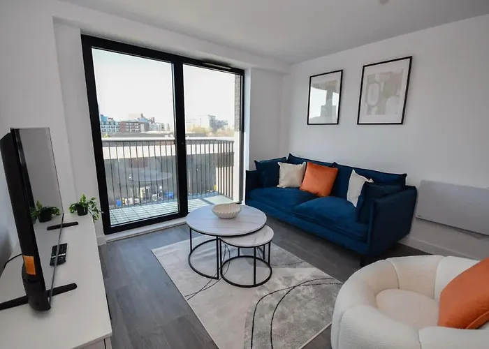 Modern 2 Bedroom In W Balcony