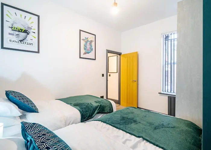 Long - 3br - Sleeps 6 - Free Parking מנצ'סטר
