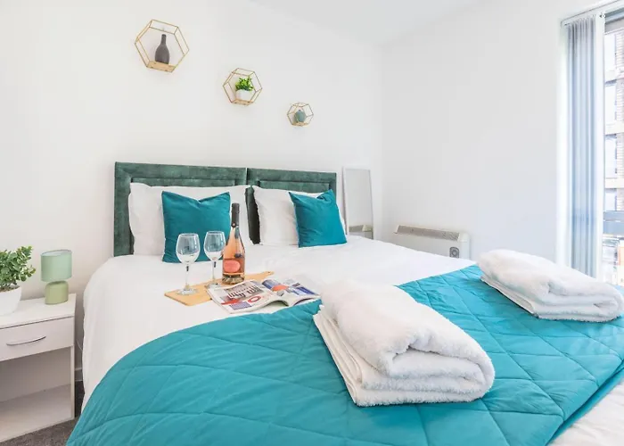 Modern Near Mediacity, Airport And Old Trafford With Secure Parking Apartament *