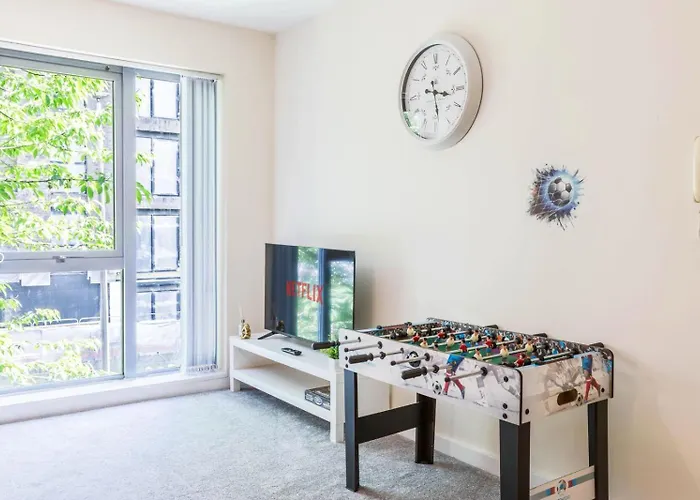 Modern Near Mediacity, Airport And Old Trafford With Secure Parking Apartament