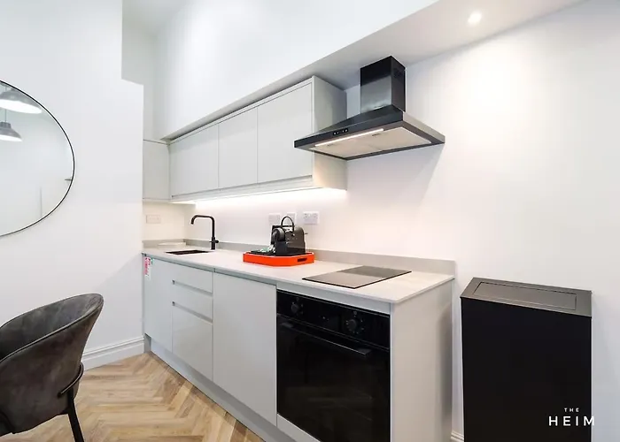 Nap At The Heim * Mánchester