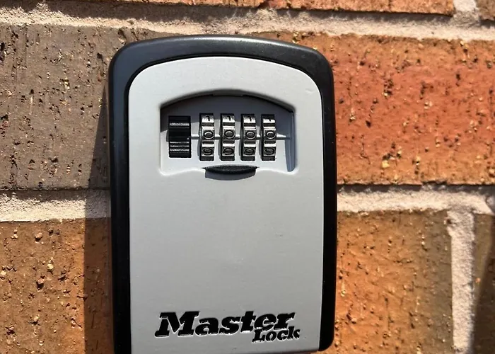 Large Centre 3bd Cosy - Etihad - Cooplive Apartamento