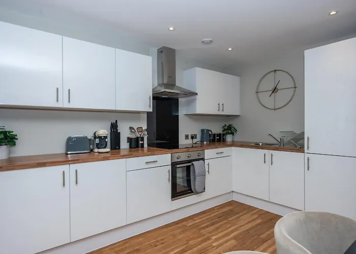 Luxury Waterfront 2br - Free Gym Access & Parking Manchester