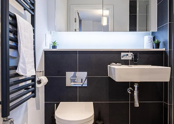 Centre Apartment, Pool Table Apartment