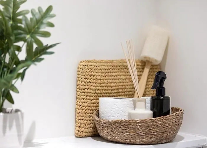 Apartment Base Steps From Attractions Manchester