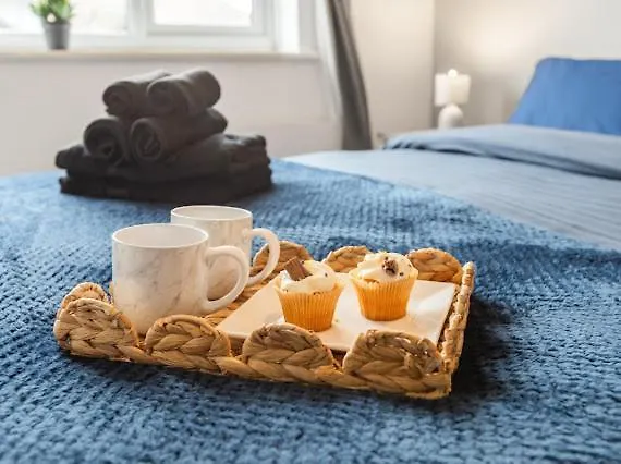 아파트 Arosa Escape- Modern2 Bed Suite,sleeps 5,free Parking,ps4,kingbed,wifi,near Christies 맨체스터