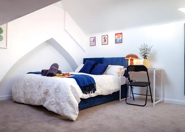 Near Uni And Hospital - Long - Fast Wi-fi - 15 Mins To