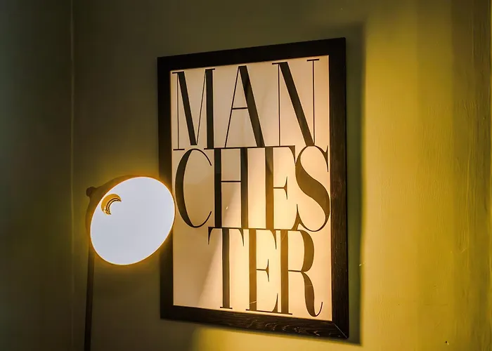 Beautiful 4bd Home, Sleeps 8, Parking, Manchester, Perfect For Groups * Manchester