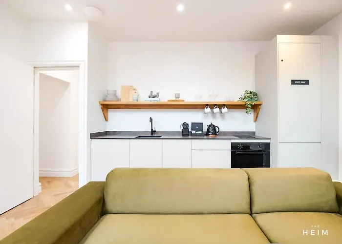 Shuttle At The Heim *