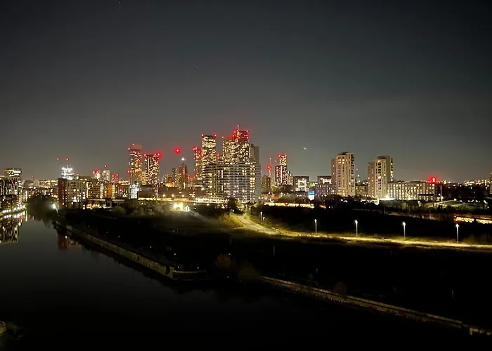 شقة Luxury 2br High-rise Balcony, Terrace, Parking