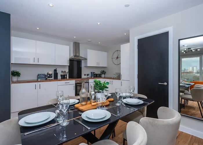 Apartamento Luxury Waterfront 2br - Free Gym Access & Parking *