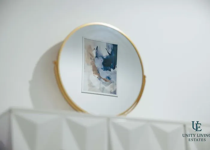 דירה The Royal 1br Near Etihad Stadium & Coop Live *