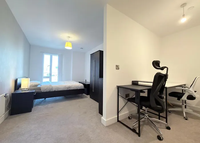 Modern Near Oxford Road, Centre 아파트 *