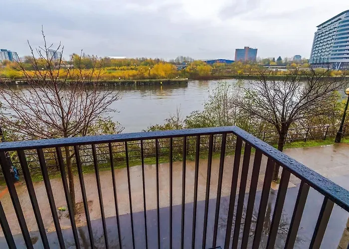 Apartamento Cosy 1br Near Media & Centre