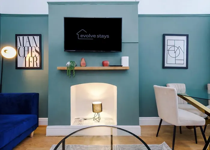 Apartment Beautiful 4bd Home, Sleeps 8, Parking, Manchester, Perfect For Groups *